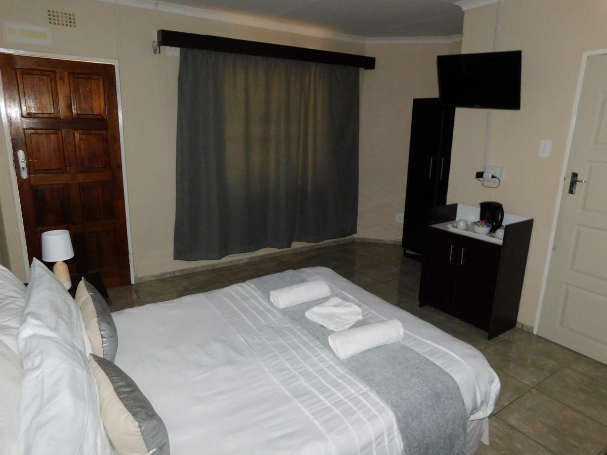 Savannah Guest House Polokwane Exterior foto